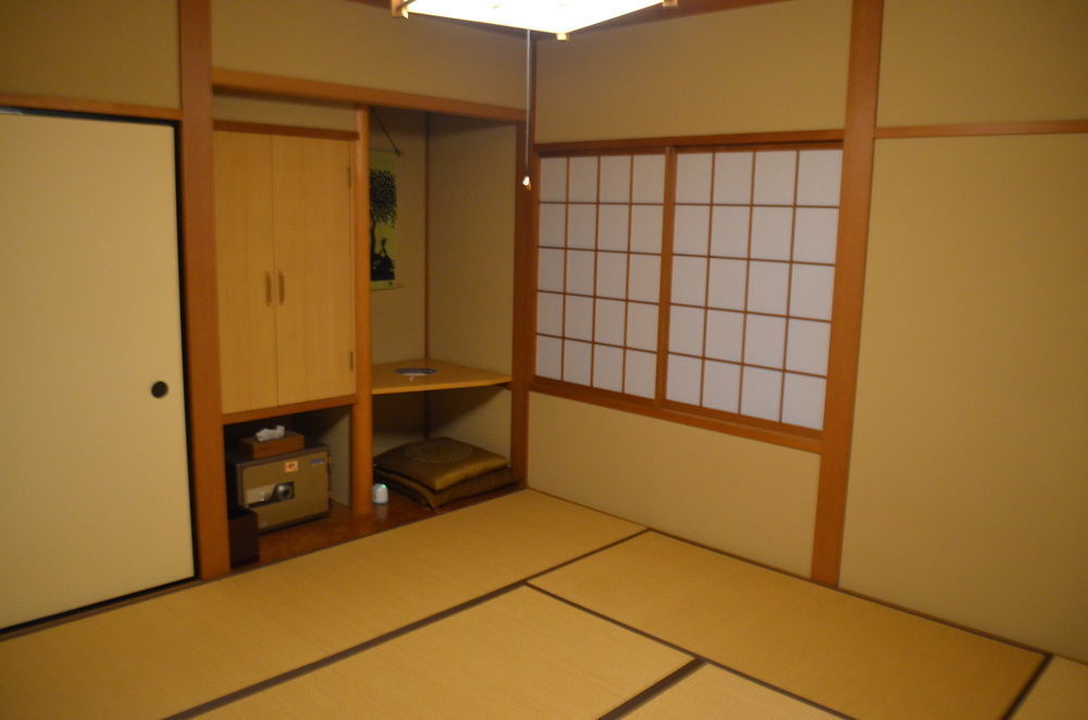Yuwaku Guesthouse - Hostel Kanazawa Exterior foto